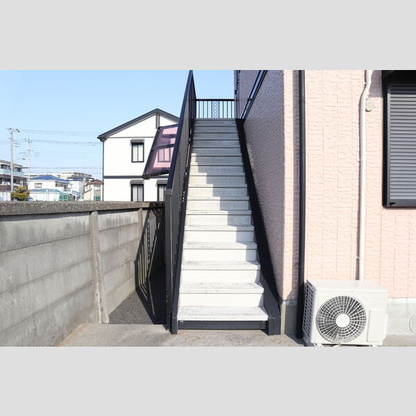 ハックベリー　Ⅱ201号室 201入り口階段