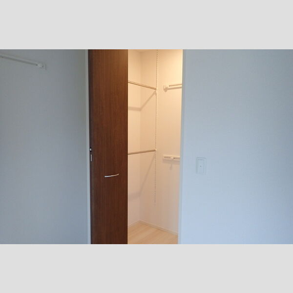 ソフィアⅢ読売ランド201号室 収納