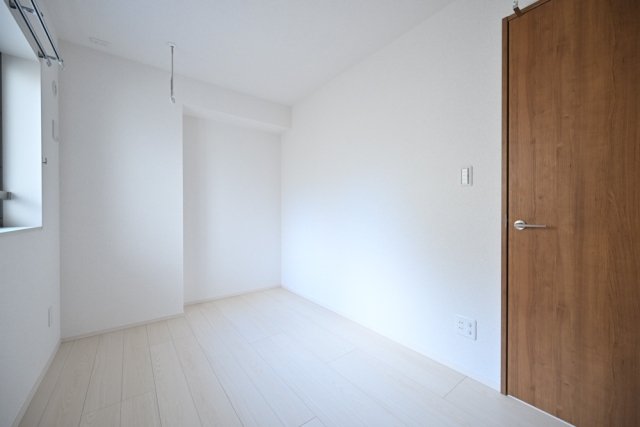 エルミ上落合2階 （洋室2）