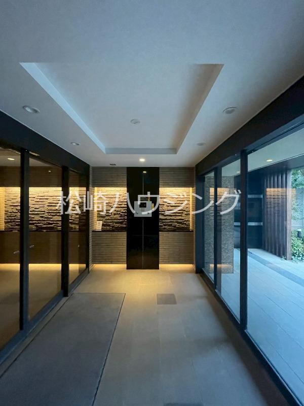 オープンレジデンシア中野中央3階 エントランス