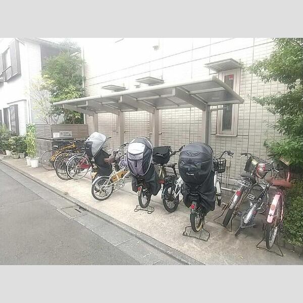 ガーデンハイツ 駐輪場