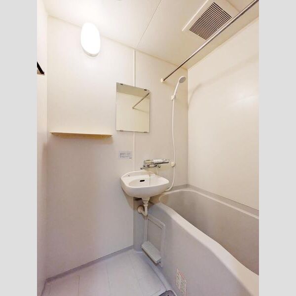 ドミトリー白根102号室 収納