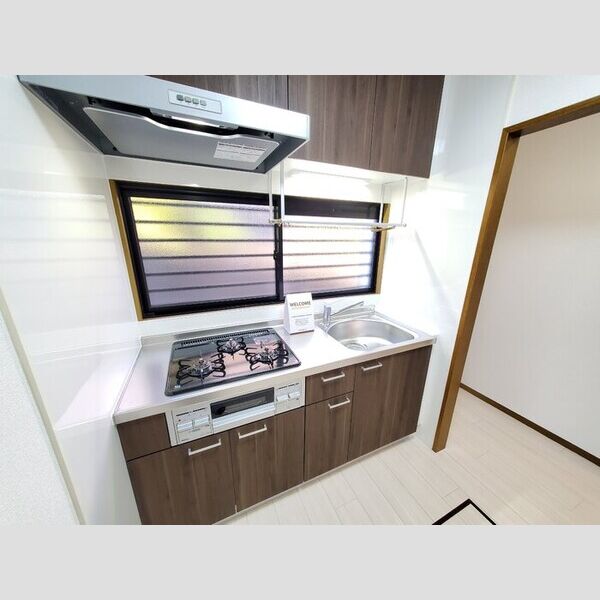 ベルクレスト　A 三口システムキッチン設置しました!　新品♪