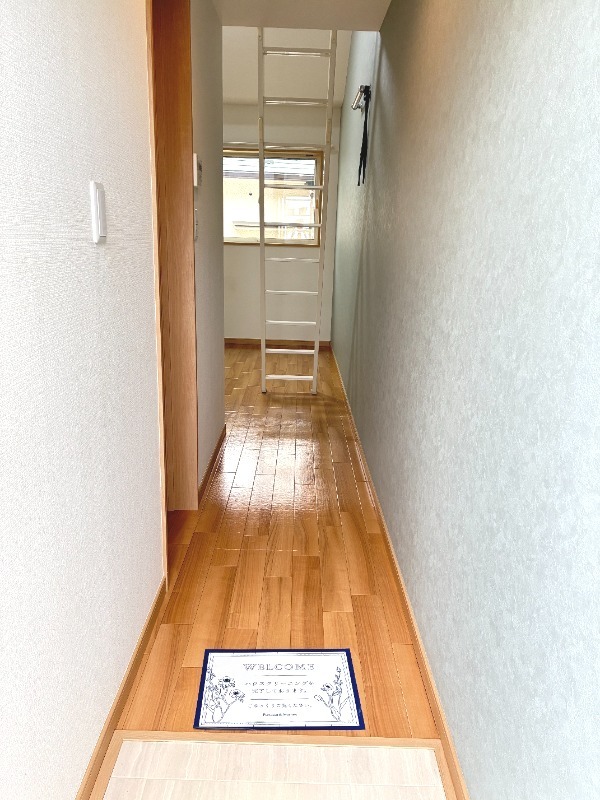 ＷＩＴＨＰＬＡＣＥ大岡2階 玄関