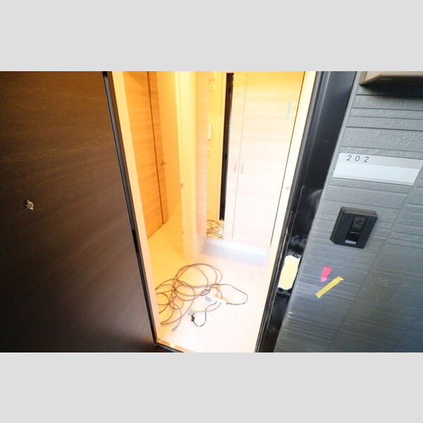 エクシード・ポメロ 玄関