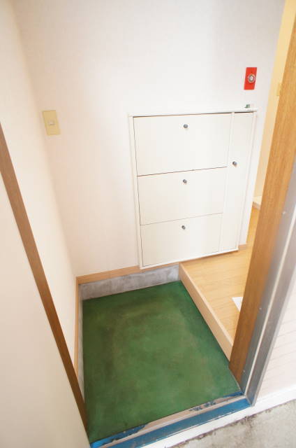 アーバンスクウェアーなかにしＪ棟 玄関