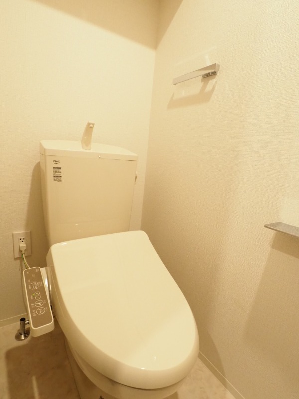 ドゥーエ梅屋敷3階 同建物別部屋の参考画像