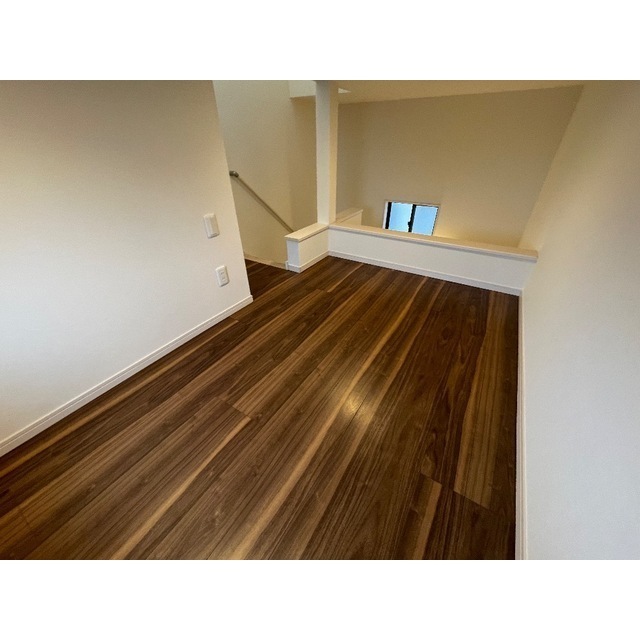 クノッソス末広 内観