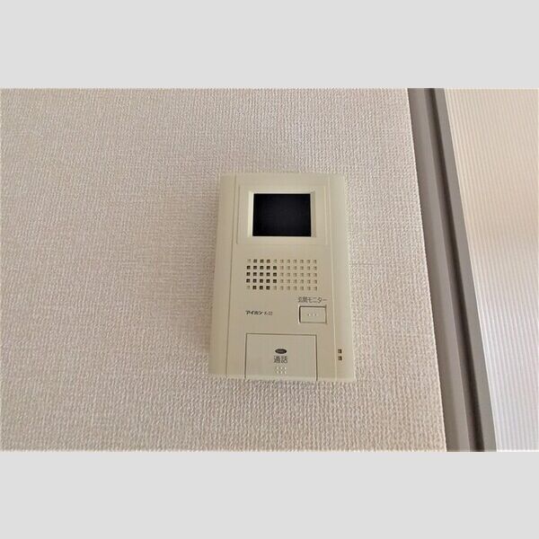 アモーレ　Ⅰ102号室 モニター付きインターホン