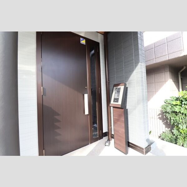 Felicity206号室 エントランス