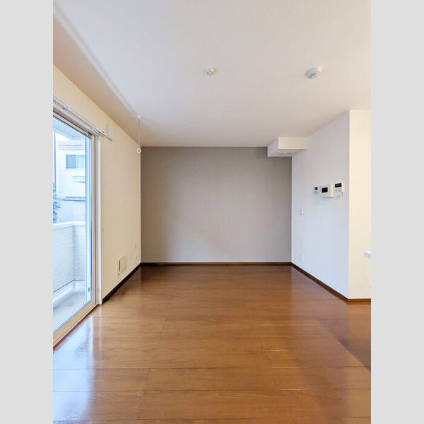 ウェルデンス東林間 リビング(別角度)