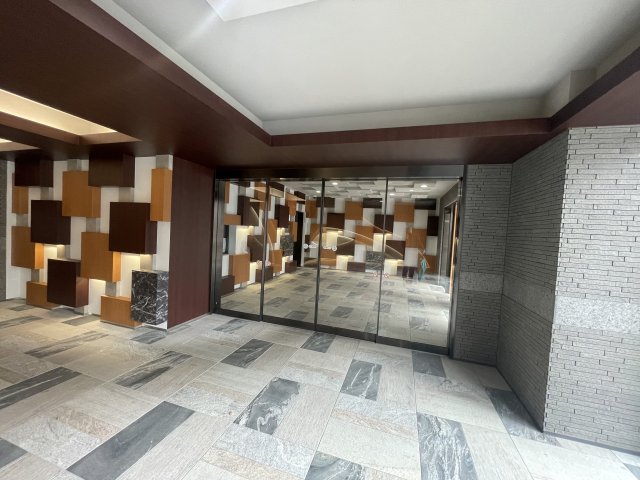 アゼスト堀切菖蒲園Ⅱ211号室 エントランス