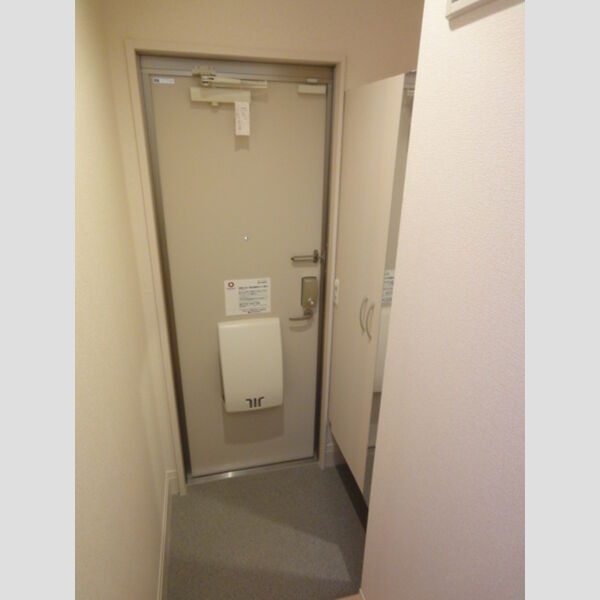 ノア・アン201号室 玄関