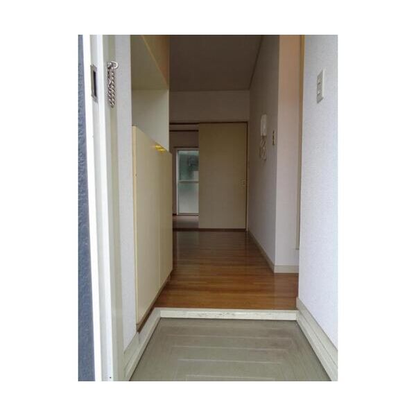 エステートピア慶101号室 玄関