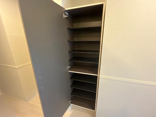 (仮称)綾瀬市吉岡東新築アパート 下駄箱（イメージ）