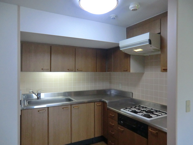 ラ・クラッセ西寺尾0408号室 キッチン