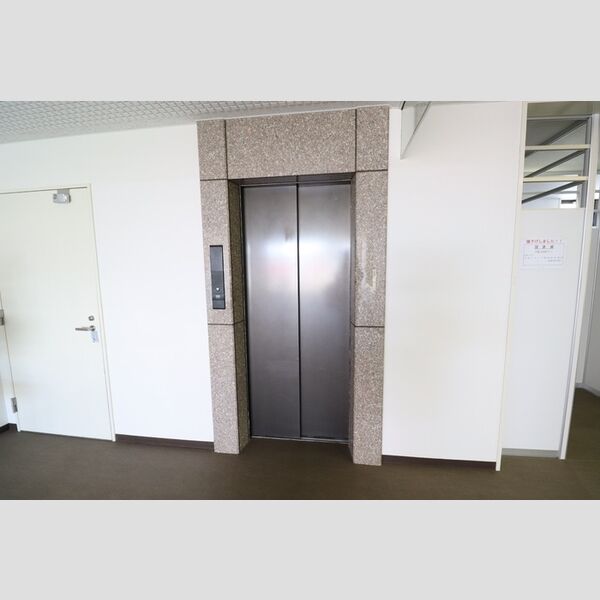 パストラル湘南408号室 エレベーター