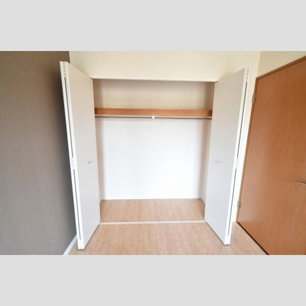 ハビテーションWADAⅢ402号室 クローゼット