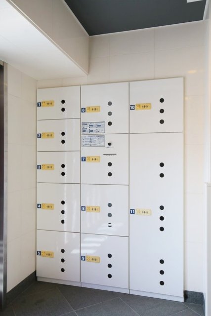 Le-lion牛込柳町3階 宅配BOX