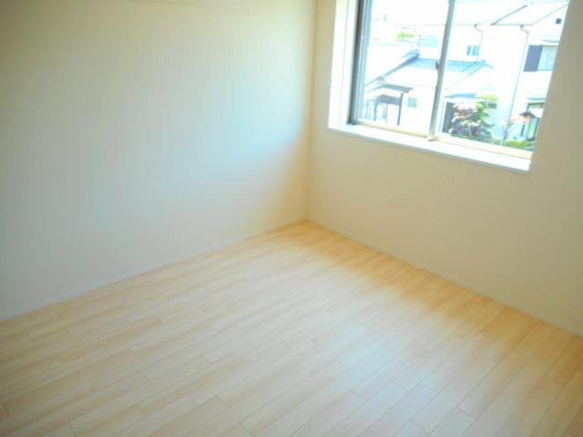 オーヴィラージュ201号室 洋室