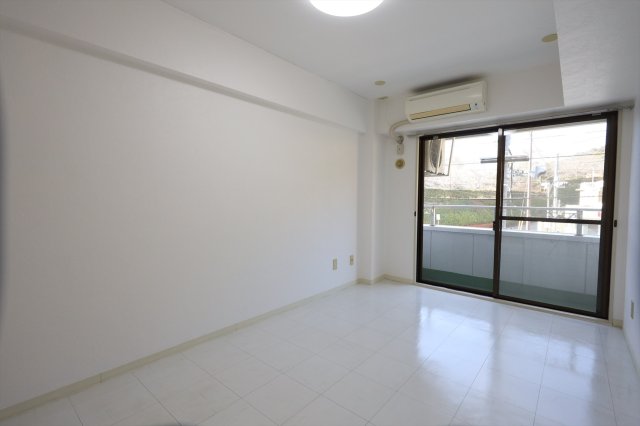 カーイング多摩202号室 同物件・別部屋画像