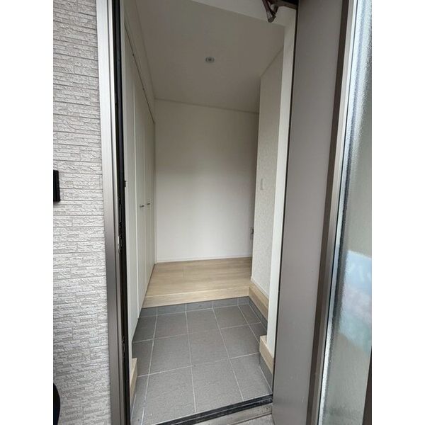 クレイドルガーデン野田市尾崎第16　4号棟 玄関