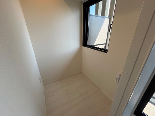 フリーダムファン103号室 書斎