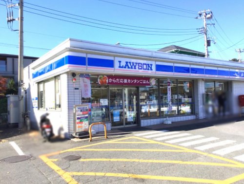 横浜市戸塚区柏尾町戸建 【コンビニエンスストア】ローソン 下永谷五丁目店まで1792ｍ