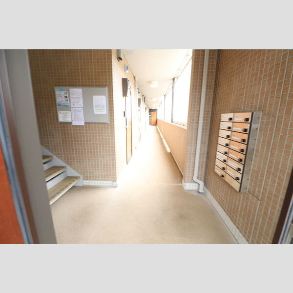 F.エテルネル 周辺