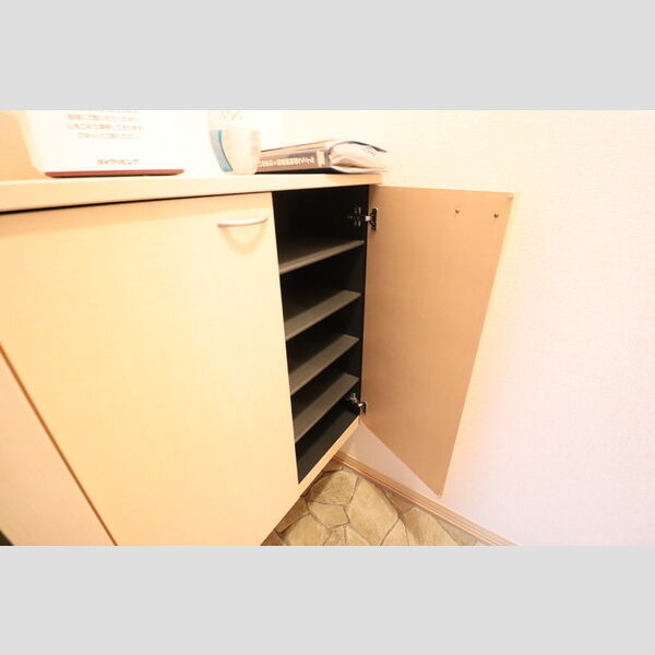 グランシャリオ105号室 同建物別部屋の参考画像