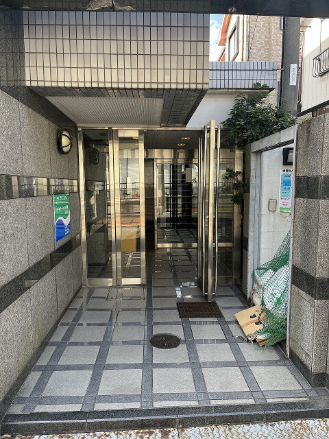 ローズガーデンＡ７１番館(A-071)3階 エントランス