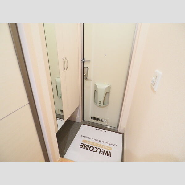 カシータ等々力緑地101号室 玄関(シューズボックス)