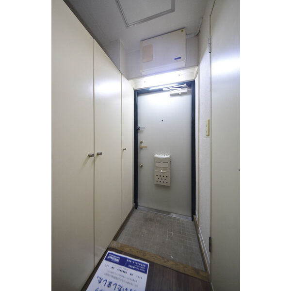 ジュネパレス大和第03 玄関