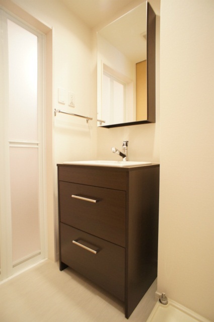 リブリ・鵠沼海岸1階 洗面