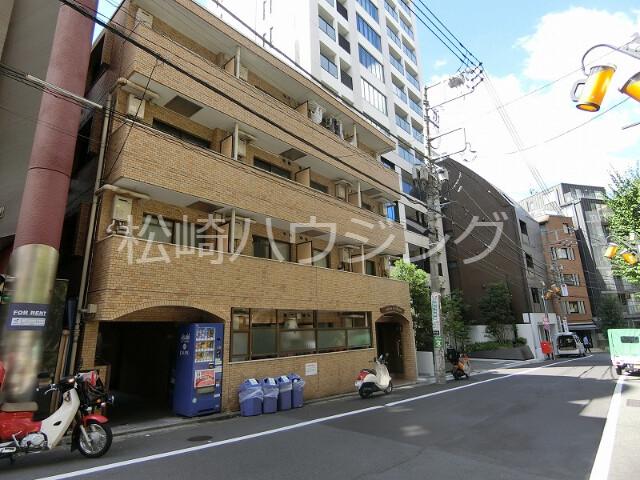 メゾン・ド・ロアイヤル4階 エントランス