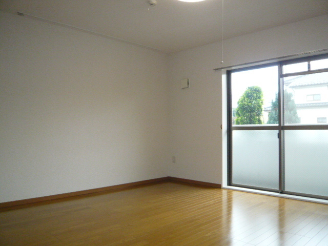 ロワゾブルー 居室2