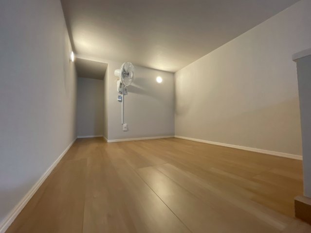 FAIR東向島202号室 リビング