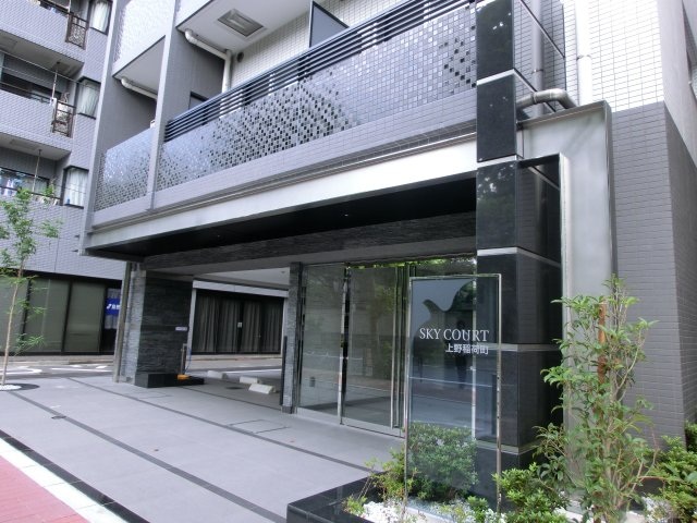 スカイコート上野稲荷町303号室 エントランス