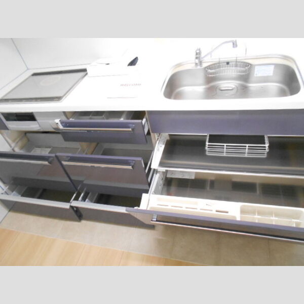 ラフィネ アロッツィオ キッチン