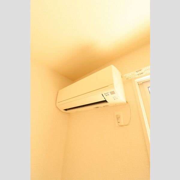 ルードハーネ 洋室・エアコン