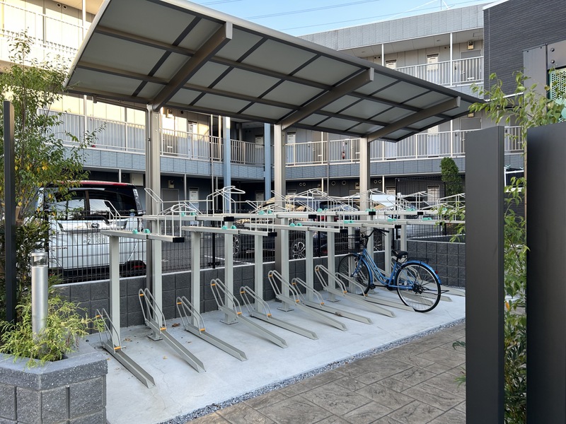 ヴィラ南浦和 駐車場