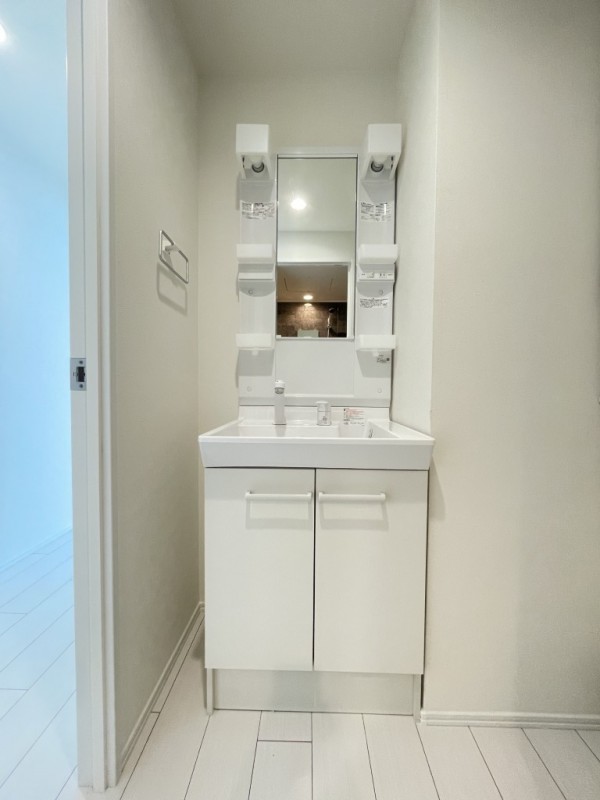 ＢＩＢＬＩＯ　ＭＥＧＵＲＯ2階 洗面