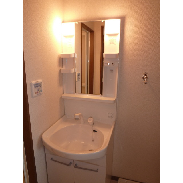 アムール 久々田 内観