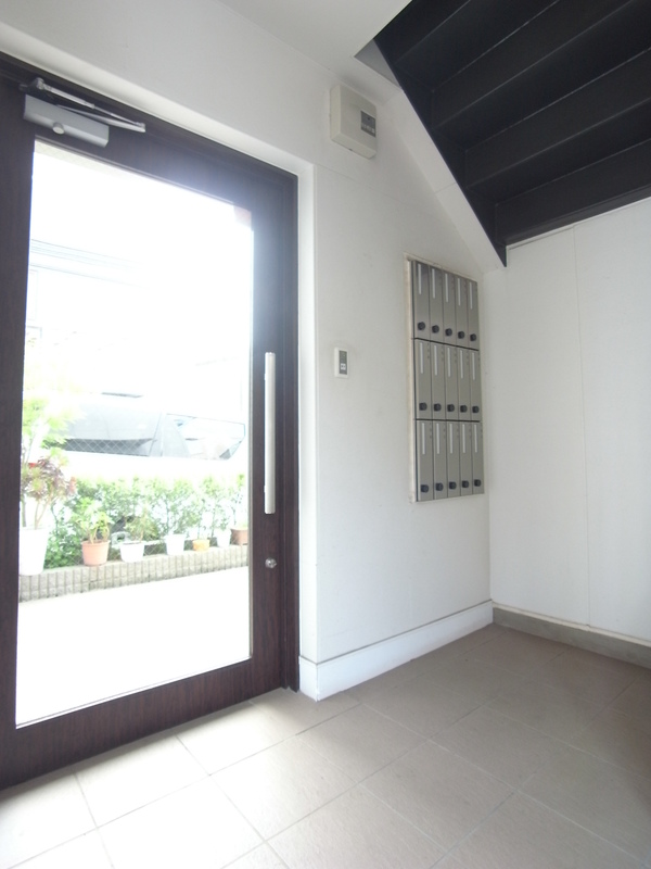 リブリ・NKY3階 エントランス