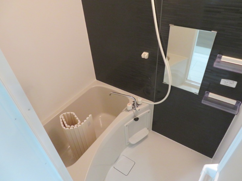 メゾンスーリール弐番館2階 ※別室参照