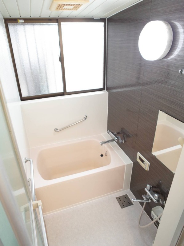 ドゥエル　イースト 追い焚き機能付きバスルーム