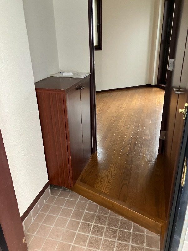 ヒルズ代官山3階 玄関