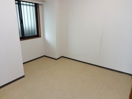 リヴィエルバーグ西大島3階 洋室　同タイプ別部屋2018年6月撮影