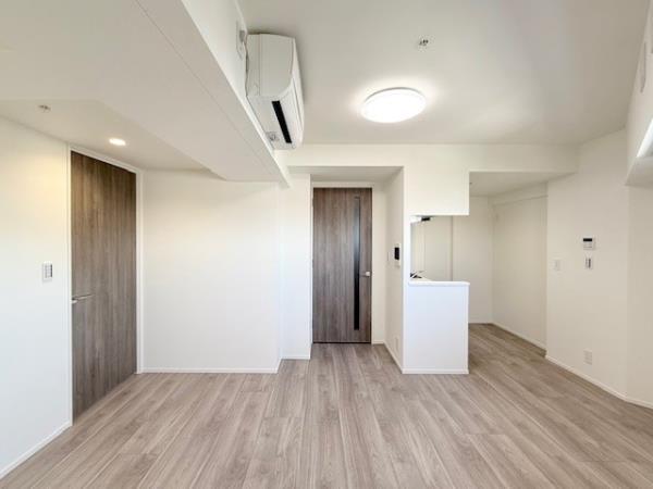 エレミ本蓮沼12階 リビング