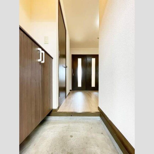 メイプルハイツ103号室 玄関